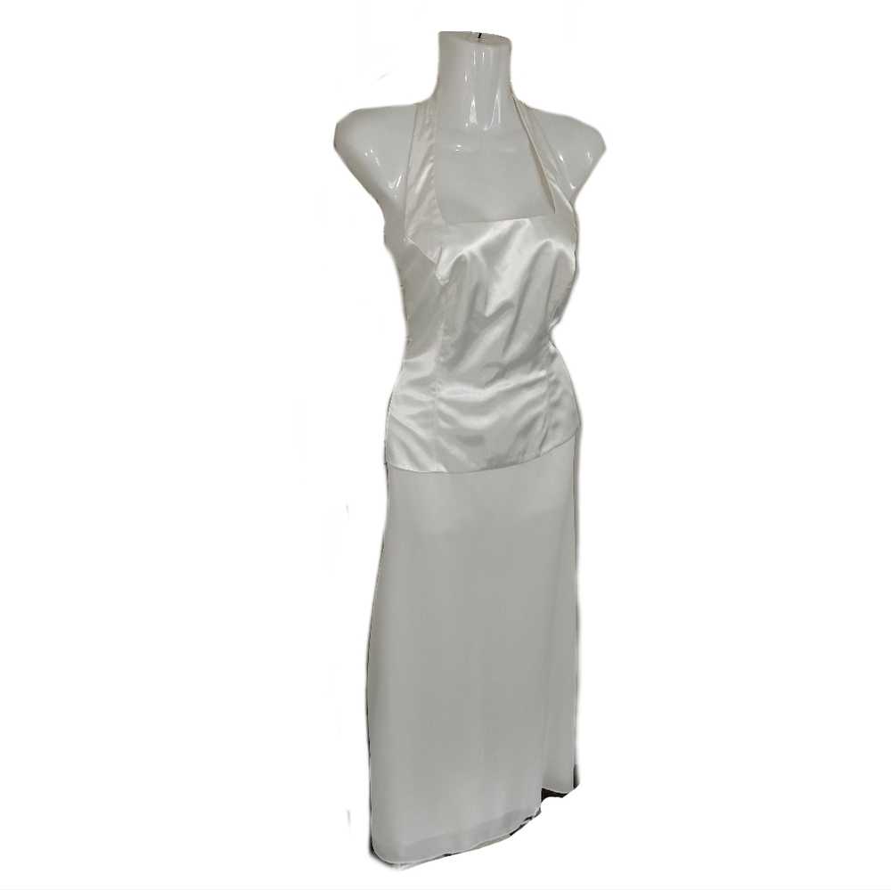 Cream halter-back gown - Picture 4 of 7